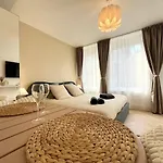 Premium 300 M Grand-place - Hyper Center *