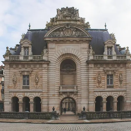 Appartement Premium 300 M Grand-place - Hyper Center *