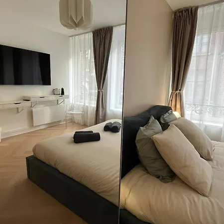 Premium 300 M Grand-place - Hyper Center Lejlighed *