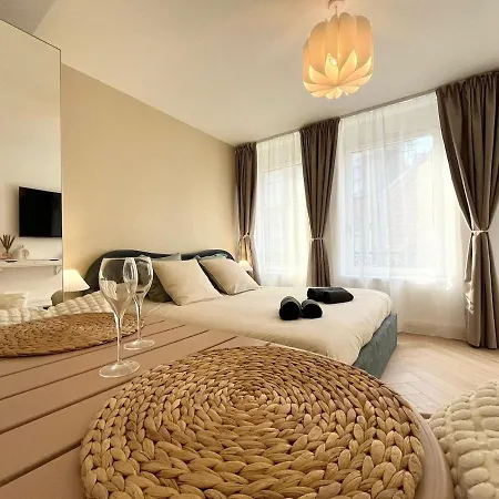 Premium 300 M Grand-place - Hyper Center *